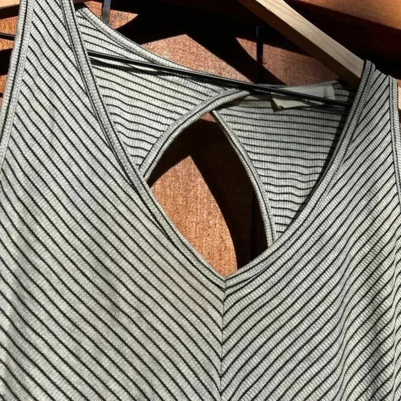 NWOT Buckle Peplum Babydoll - Gray & Black Chevron Stripes - One Urban Day - Picture 7 of 12